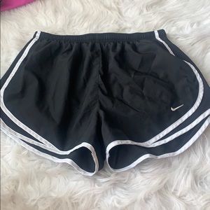 Nike drifit tempos MED